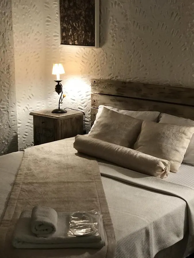 Bizim Ev Otel Alacati Σμύρνη Bed and Breakfast