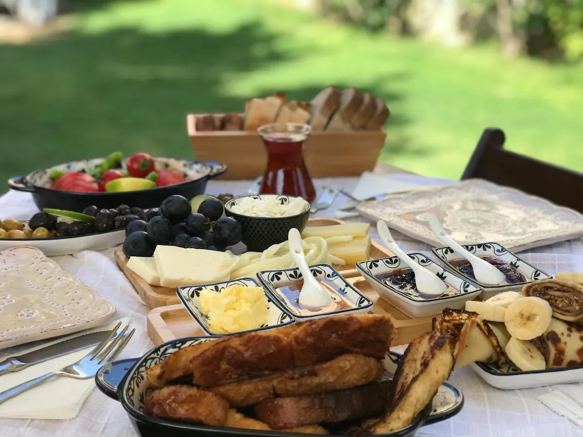B&B Bizim Ev Otel Alacati İzmir Turcia